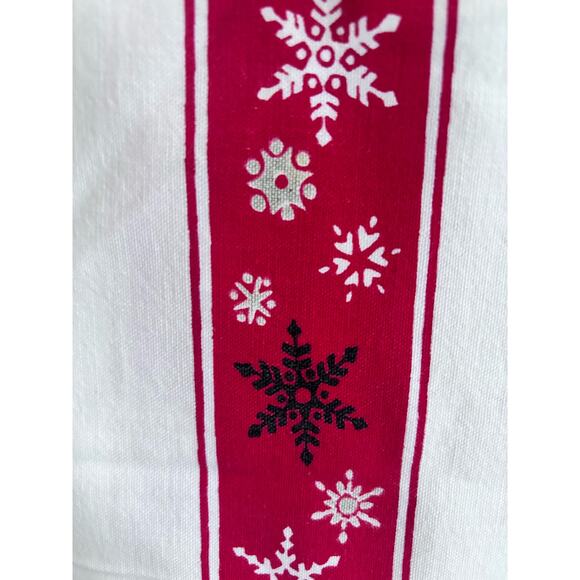 Vintage Linen Christmas Poinsettia Tablecloth 50” X 64” FLAWED - Picture 6 of 9